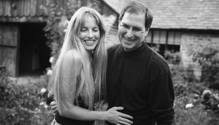 استیو جابز و همسرش لورن