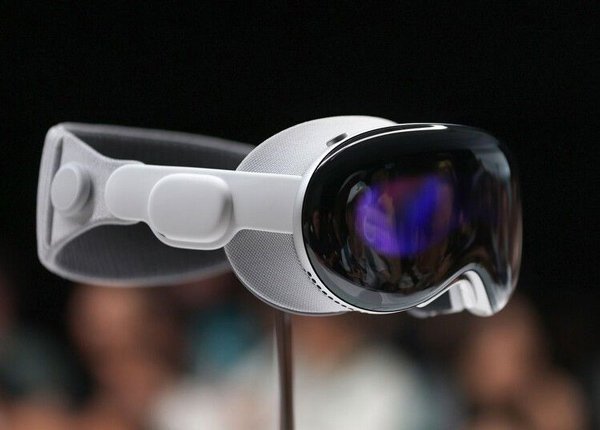 عینک واقعیت مجازی اپل